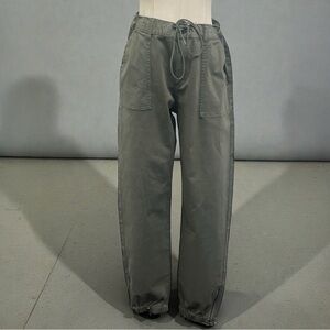 *** LIKE NEW *** Grace & Lace Woman's Olive Cargo Pants
